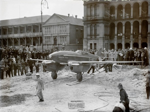 « Grosvenor House » displayed in Sidney in 1934. (Photo Sam Hood via State Library of New South Wales)